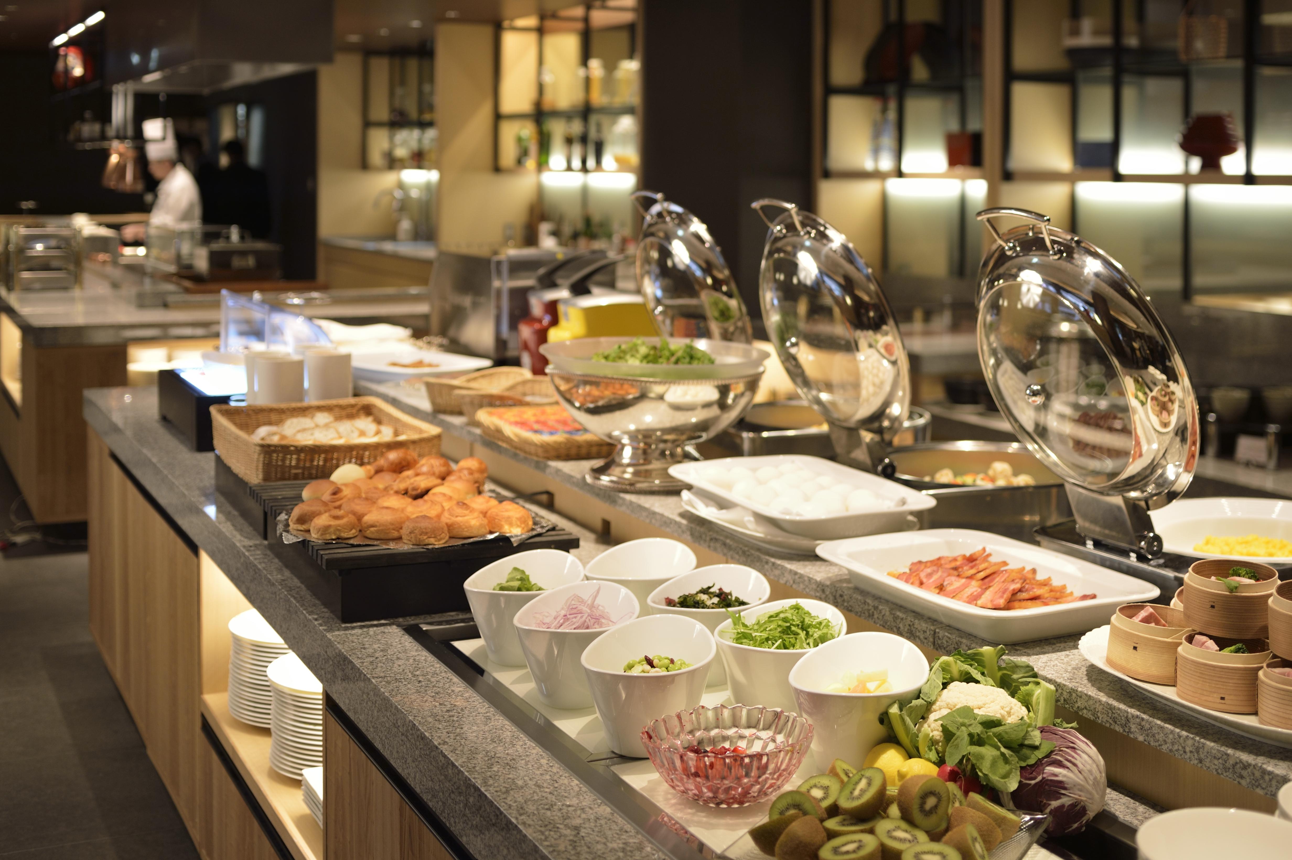 Kyoto Tokyu Hotel Eksteriør billede A salad bar